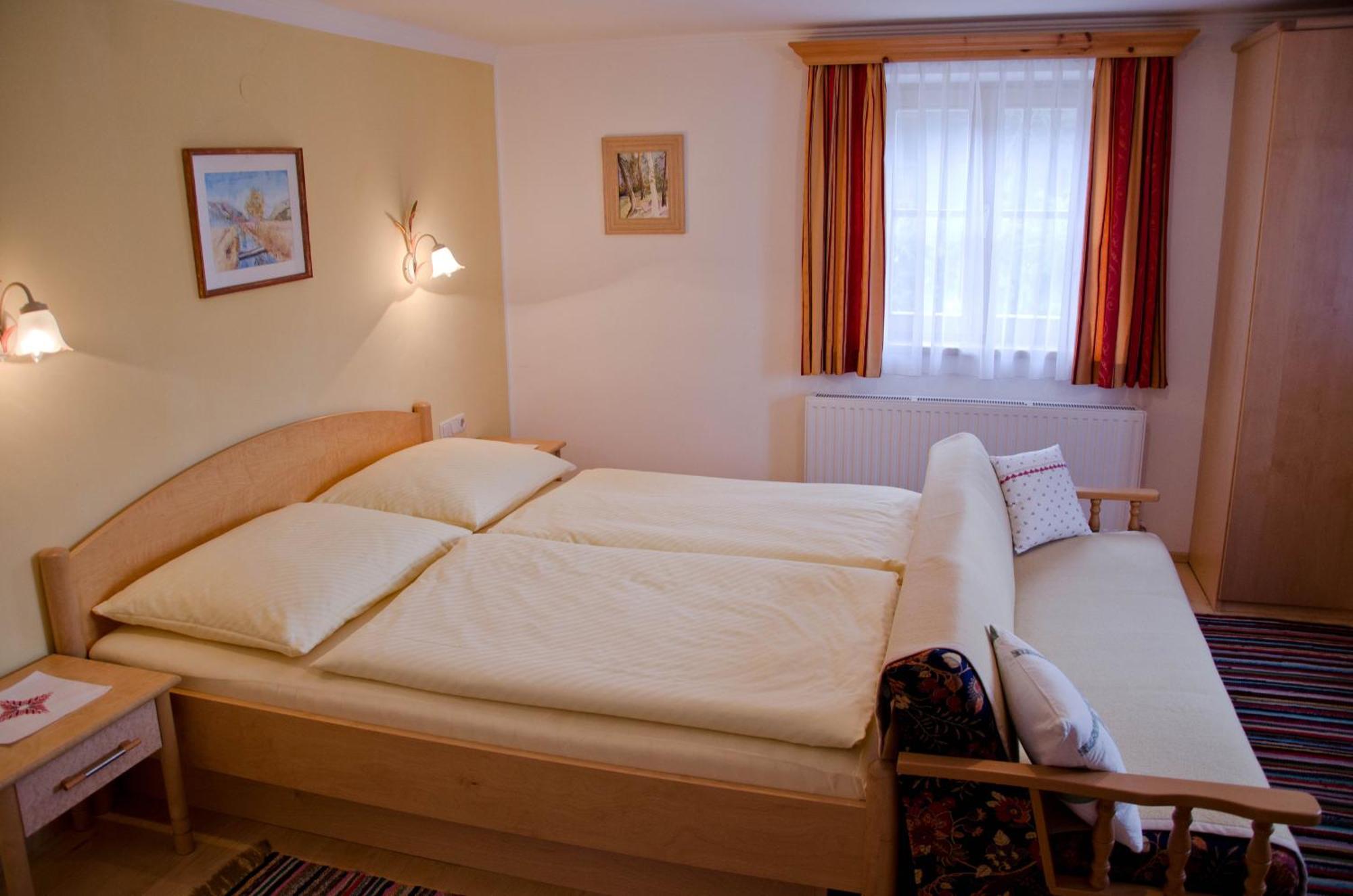 Kleintoedlinggut Villa Leogang Room photo